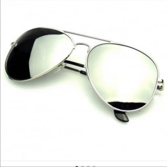 BEST SELLING MIRRORED AVIATOR SILVER SUNGLASSES - Picture 4 of 4
